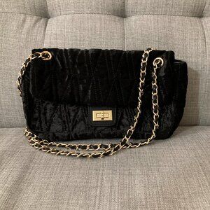 Classic Flap Bag in Black Quilted Velvet with Chain Strap - House of Harlow 1960